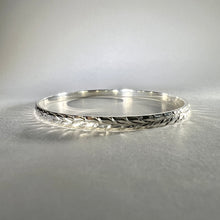 Load image into Gallery viewer, Sterling Silver Hawaiian Bracelet with Shiny Maile Engraving
