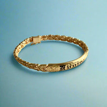 Load image into Gallery viewer, 6mm &quot;Kuuipo&quot; Hawaiian Plumeria Link Bracelet in 14K Yellow Gold
