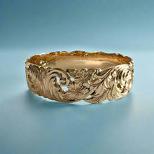 Load image into Gallery viewer, Pukalani 18mm Filigree &quot;Kuuipo&quot; Hawaiian Bangle Bracelet in 14K Yellow Gold
