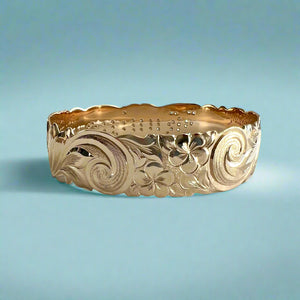 Scalloped 18mm Old English & Plumerias Raised Diamond "Kuuipo" Hawaiian Bangle Bracelet in 14K Yellow Gold