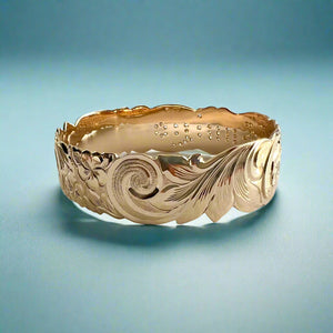 Scalloped 18mm Old English & Plumerias Raised Diamond "Kuuipo" Hawaiian Bangle Bracelet in 14K Yellow Gold