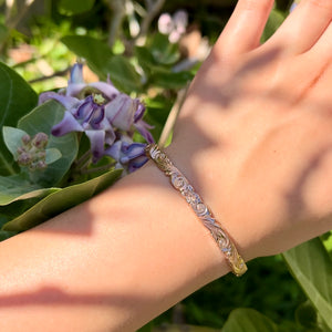 Scalloped Old English w/ Hibiscus 6mm Hawaiian Bangle in 14K Pink Gold
