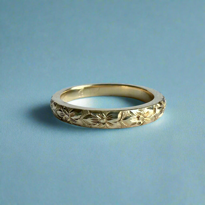 Hibiscus All Around 3mm Barrel Ring in 14K Yellow Gold