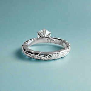 Scalloped Shiny Maile & Hibiscus Solitaire Ring with Diamond in 14K White Gold in size 6