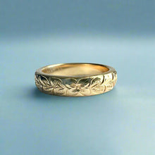 Load image into Gallery viewer, Maile &amp; Hibiscus 4mm &quot;Kuuipo&quot; Ring in 14K Yellow Gold

