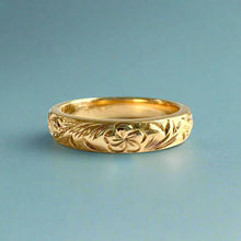 Load image into Gallery viewer, Old English &amp; Plumeria 4mm Barrel Ring in 14K Yellow Gold
