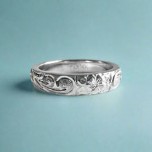 Load image into Gallery viewer, Old English &amp; Plumeria 4mm Barrel Ring in 14K White Gold
