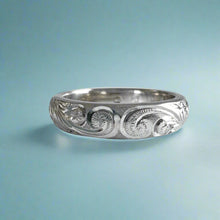 Load image into Gallery viewer, Old English &amp; Hibiscus 4mm Barrel Ring with Diamond in 18K White Gold
