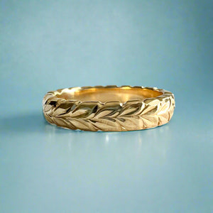 Scalloped Shiny Maile & Hibiscus 4mm Ring with Diamond in 14K Yellow Gold