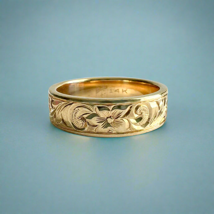 Old English & Hibiscus 6mm Flat Hawaiian Ring in 14K Yellow Gold