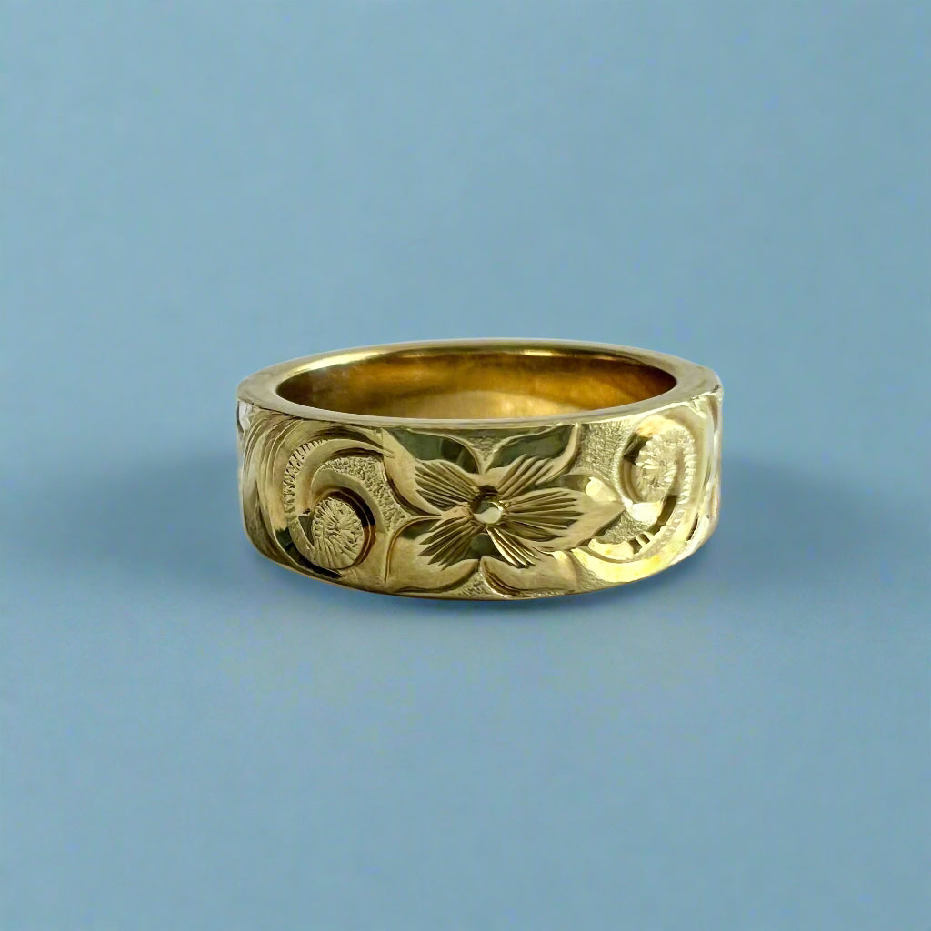 Old English, Hibiscus & Plumeria 6mm Flat Hawaiian Ring in 14K Green Gold