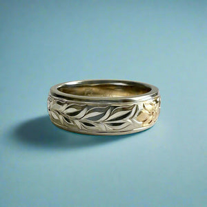 Two-Tone Shiny Maile 6mm Ring with Diamond in 14K White Gold with Yellow Gold Hibiscus in size 7