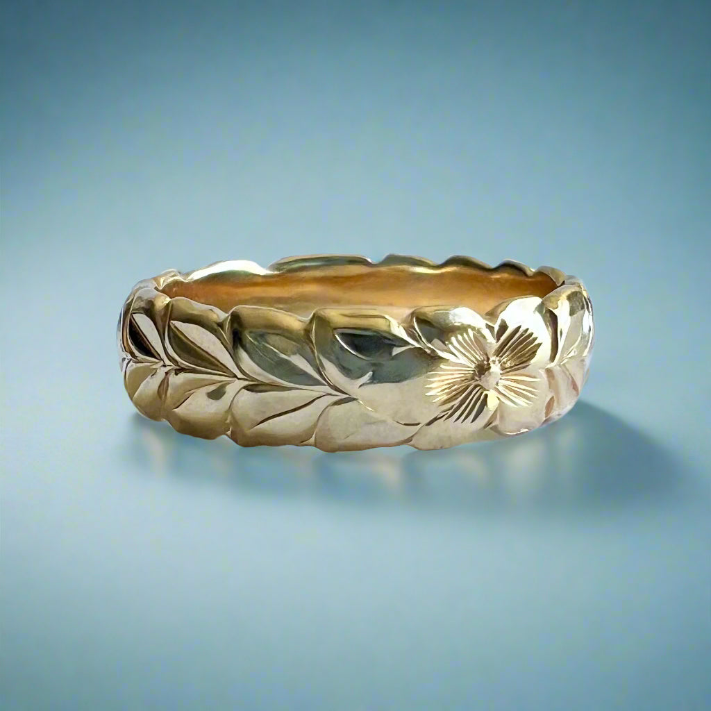Scalloped Shiny Maile with Hibiscus 6mm Ring in 14K Gold