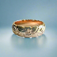 Load image into Gallery viewer, Scalloped Shiny Maile with Plumeria 6mm Ring in 14K Gold
