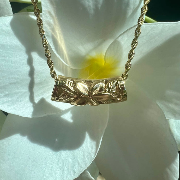 Plumeria Lei Filigree Pendant in 14K Yellow Gold