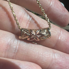 Load image into Gallery viewer, Beautiful Hawaiian lei Pendant with engraved Plumeria flower on a gold chain
