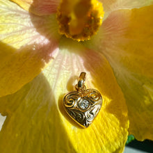 Load image into Gallery viewer, Small diamond heart Hawaiian pendant 
