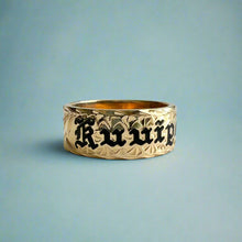 Load image into Gallery viewer, Old English &amp; Hibiscus 8mm &quot;Kuuipo&quot; Flat Hawaiian Ring in 14K Yellow Gold in size 8
