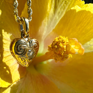 Small Hawaiian Heart with engraving and diamond