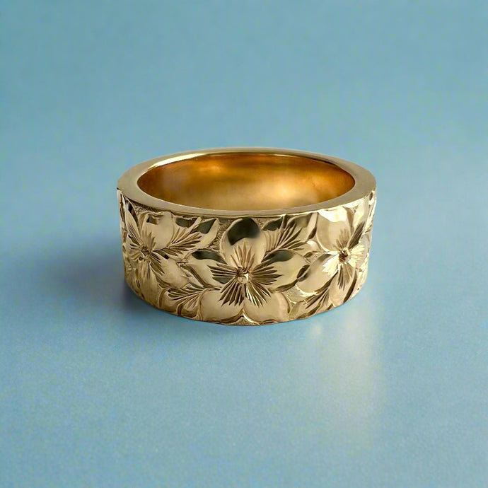 Hibiscus with Leaves All Around 8mm Flat Ring in 14K Yellow Gold in size 6 1/2