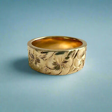 Load image into Gallery viewer, Plumeria with Leaves All Around 8mm Hawaiian Flat Ring in 14K Yellow Gold in size 7 1/2
