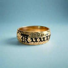 Load image into Gallery viewer, Maile &amp; Hibiscus 8mm Hawaiian &quot;Kuuipo&quot; Ring in 14K Yellow Gold in size 10
