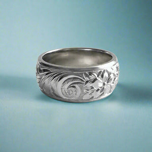 Old English, Plumeria & Hibiscus with Four Leaves 8mm Hawaiian Ring in 14K White Gold in size 6 1/4