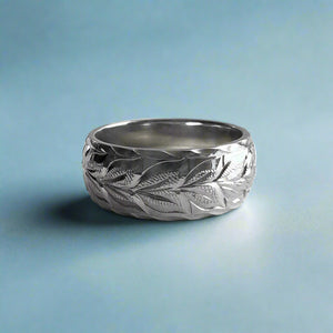 Maile & Hibiscus 8mm Hawaiian Ring in 14K White Gold in size 7 3/4