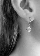 Load image into Gallery viewer, Hawaiian Dangle Filigree Earring
