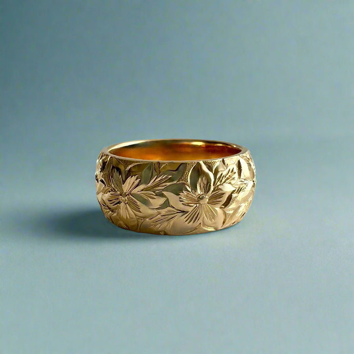 Hibiscus with leaves All Around 8mm Hawaiian Ring in 14K Yellow Gold in size 5 1/4