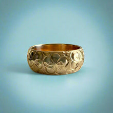 Load image into Gallery viewer, Plumeria with Leaves All Around 8mm Hawaiian Ring in 14K Yellow Gold in size 7 3/4
