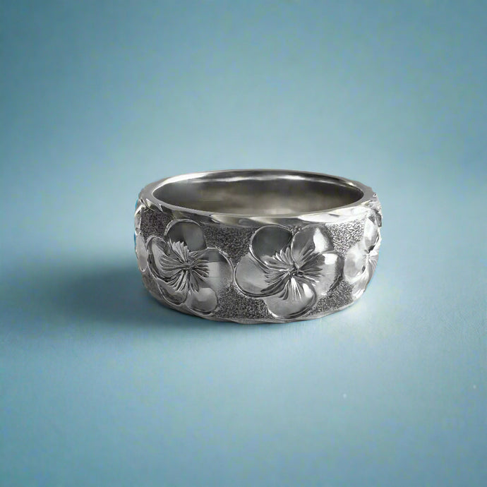 Plumeria All Around 8mm Hawaiian Ring in 14K White Gold in size 7 1/4