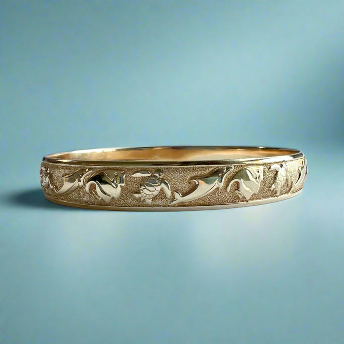 Raised Sea Life 10mm Hawaiian Bangle Bracelet in 14K Yellow Gold