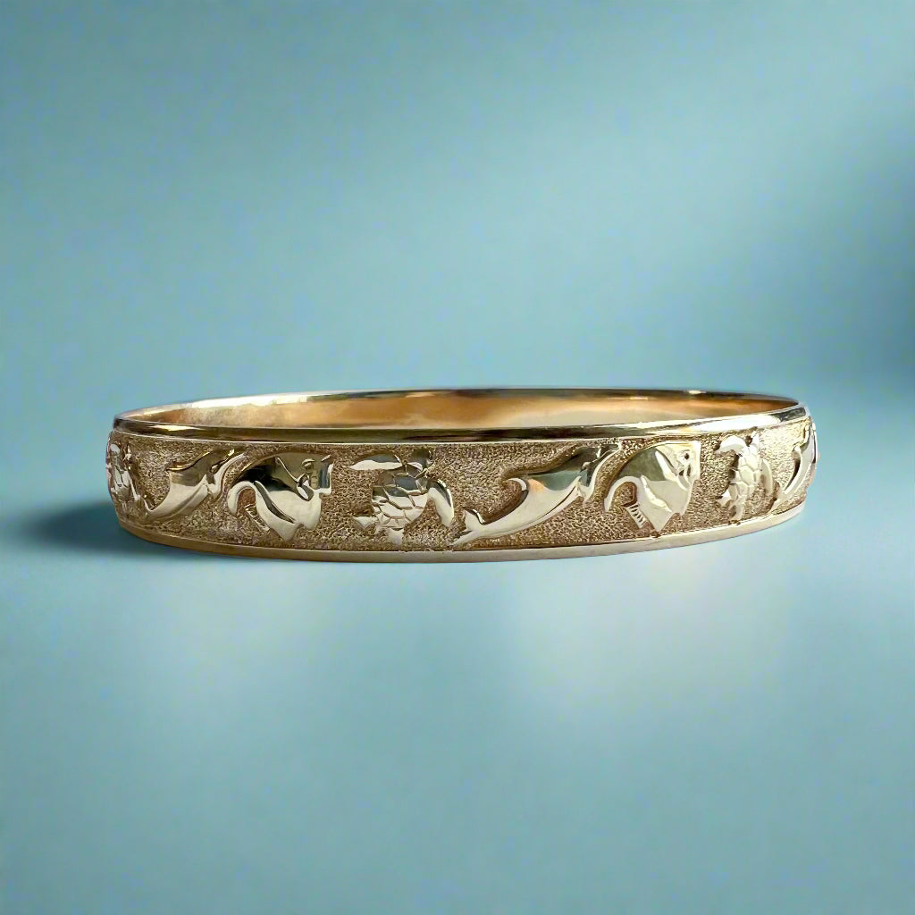 Raised Sea Life 10mm Hawaiian Bangle Bracelet in 14K Yellow Gold