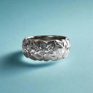 Scalloped Hibiscus w/leaves 8mm "Kuuipo" Ring in 14K White Gold in size 7 1/4