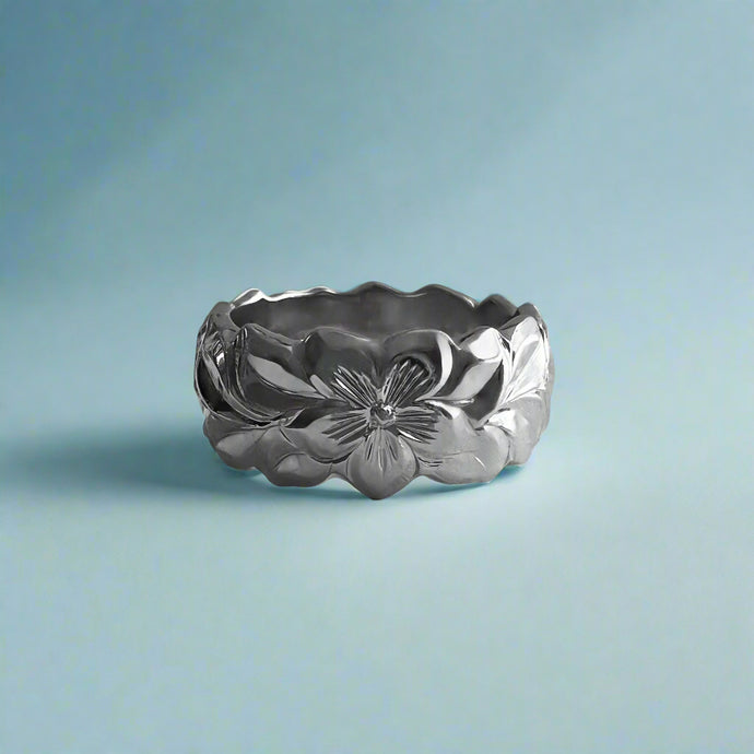 Scalloped Shiny Maile & Hibiscus 8mm HawaiianRing in 14K White Gold in size 4