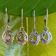 Load image into Gallery viewer, Oval Hawaiian Earrings
