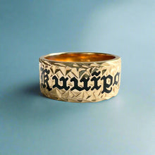 Load image into Gallery viewer, Maile &amp; Hibiscus 10mm &quot;Kuuipo&quot; Hawaiian Flat Ring in 14K Yellow Gold in size 11 1/4
