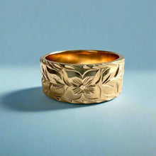 Load image into Gallery viewer, Maile &amp; Hibiscus 10mm &quot;Kuuipo&quot; Hawaiian Flat Ring in 14K Yellow Gold in size 11 1/4
