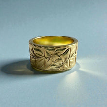 Load image into Gallery viewer, Hibiscus Kiss Design with Maile 10mm Flat Ring in 14K Green Gold
