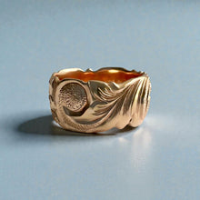 Load image into Gallery viewer, Scalloped Old English &amp; Hibiscus 10mm Ring in 14K Pink Gold in size 8

