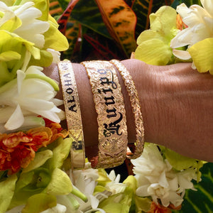 Hawaiian Bracelets with engraving and black enamel name