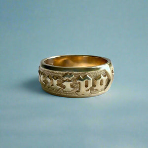Raised Long Leaf Maile and Hibiscus 8mm "Kuuipo" Ring in 14K Yellow Gold in size 7 1/2