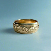 Load image into Gallery viewer, Raised Long Leaf Maile and Hibiscus 8mm &quot;Kuuipo&quot; Ring in 14K Yellow Gold in size 7 1/2

