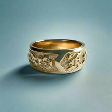 Load image into Gallery viewer, Raised Long Leaf Maile and Hibiscus 8mm &quot;Kuuipo&quot; Ring in 14K Yellow Gold in size 7 1/2
