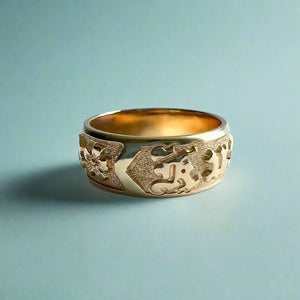Raised Long Leaf Maile and Hibiscus 8mm "Kuuipo" Ring in 14K Yellow Gold in size 8 1/8