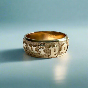 Raised Long Leaf Maile and Hibiscus 8mm "Kuuipo" Ring in 14K Yellow Gold in size 8 1/8