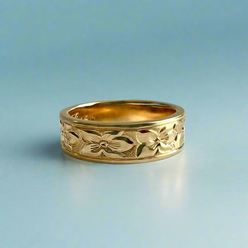Concave Hibiscus All Around 6mm Ring in 14K Yellow Gold in size 7 1/8