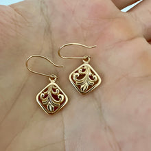 Load image into Gallery viewer, Hawaiian Quilt Earrings in 14K Yellow or White Gold
