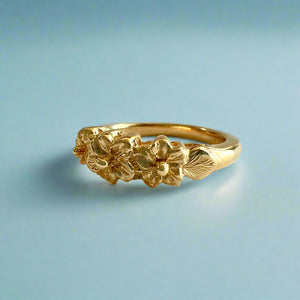 Three Small Hibiscus Hawaiian Flower Ring in 14K Yellow Gold